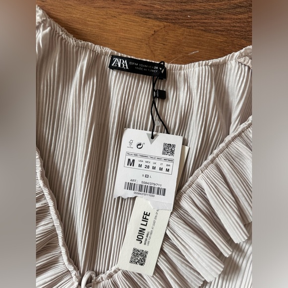 Zara two-tie front trendy top with ruffle detail NWT - Picture 5 of 5